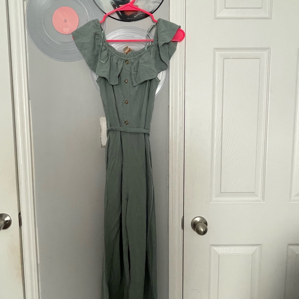 Monteau Textured Green Garment